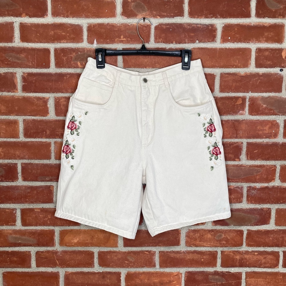 Vintage 90's Bill Blass floral embroidered denim shorts
